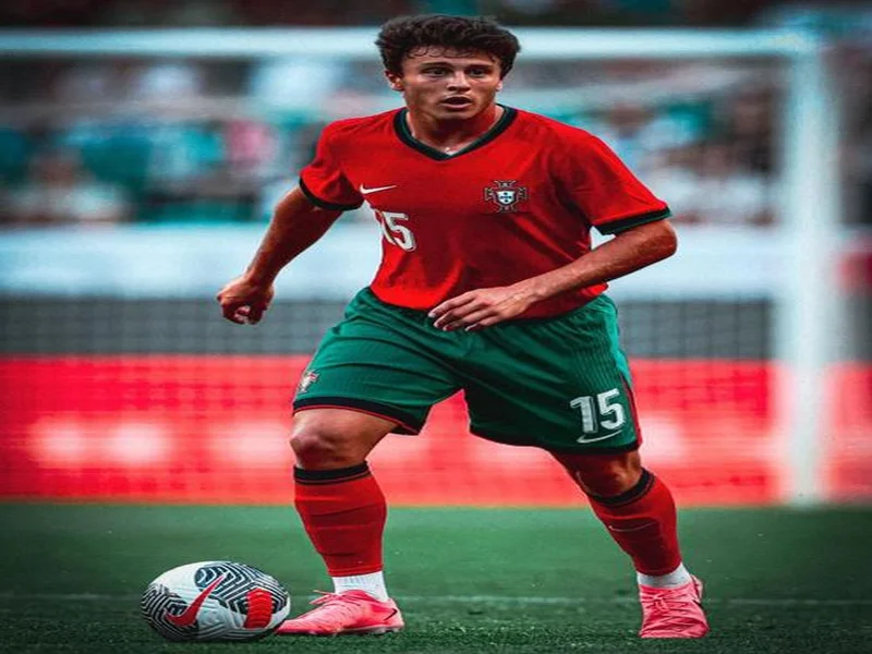 攻守全能,若昂-内维斯在葡萄牙国家队生涯上演首个帽子戏法